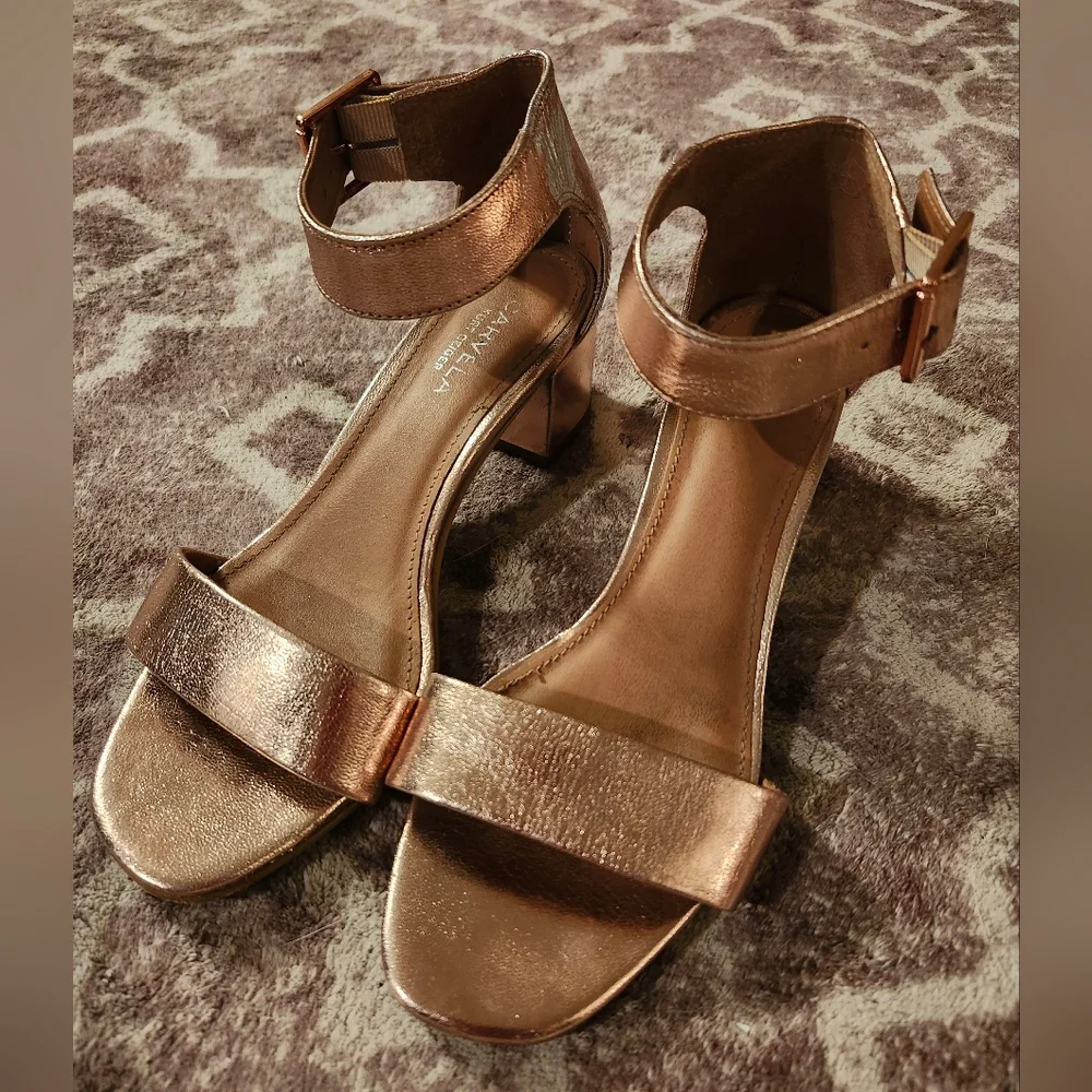 Carvela Kurt Geiger Rose Gold 2.5 Inch Strappy Block Heels Buckle Closure Sz 37 - Picture 2 of 11
